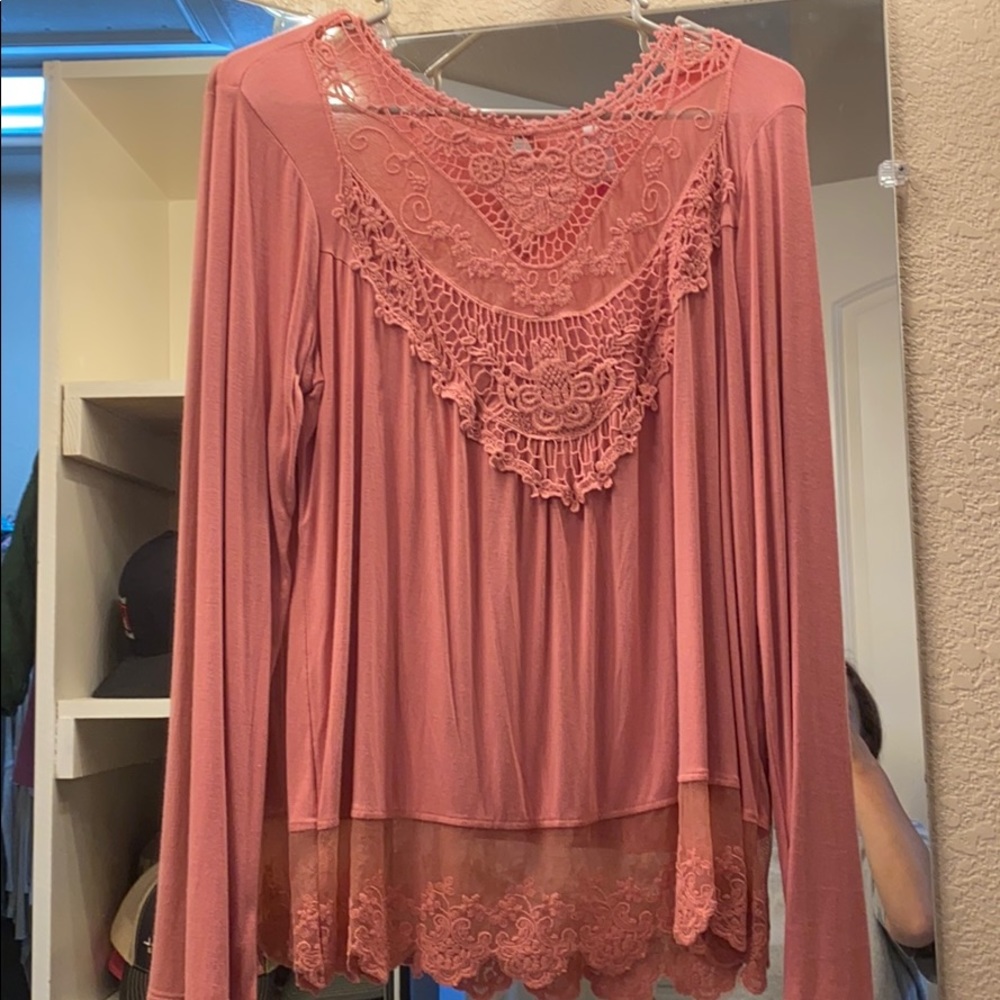 Long sleeve lace